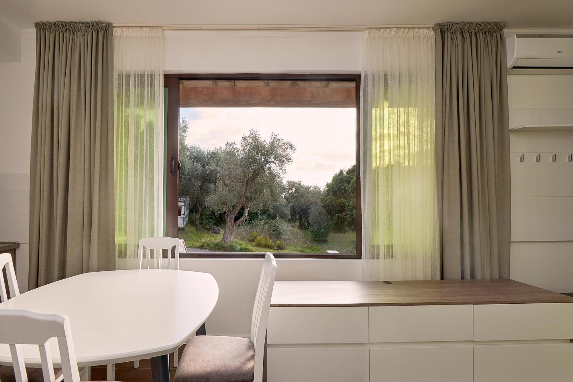 Adria Lux Apartmens 2 スヴェティ・ステファン エクステリア 写真