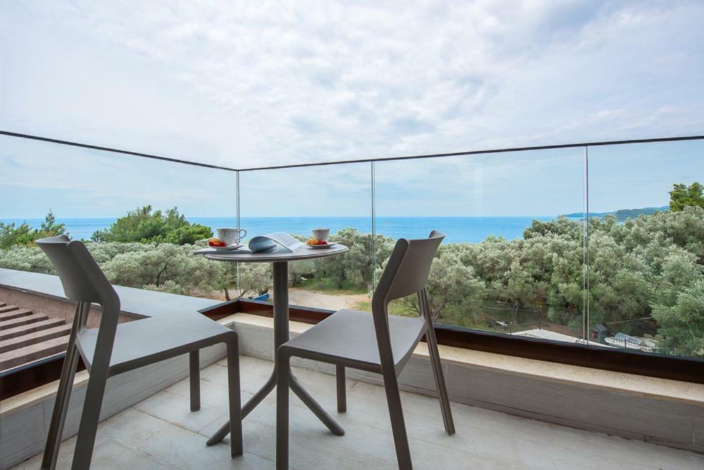 Adria Lux Apartmens 2 スヴェティ・ステファン エクステリア 写真