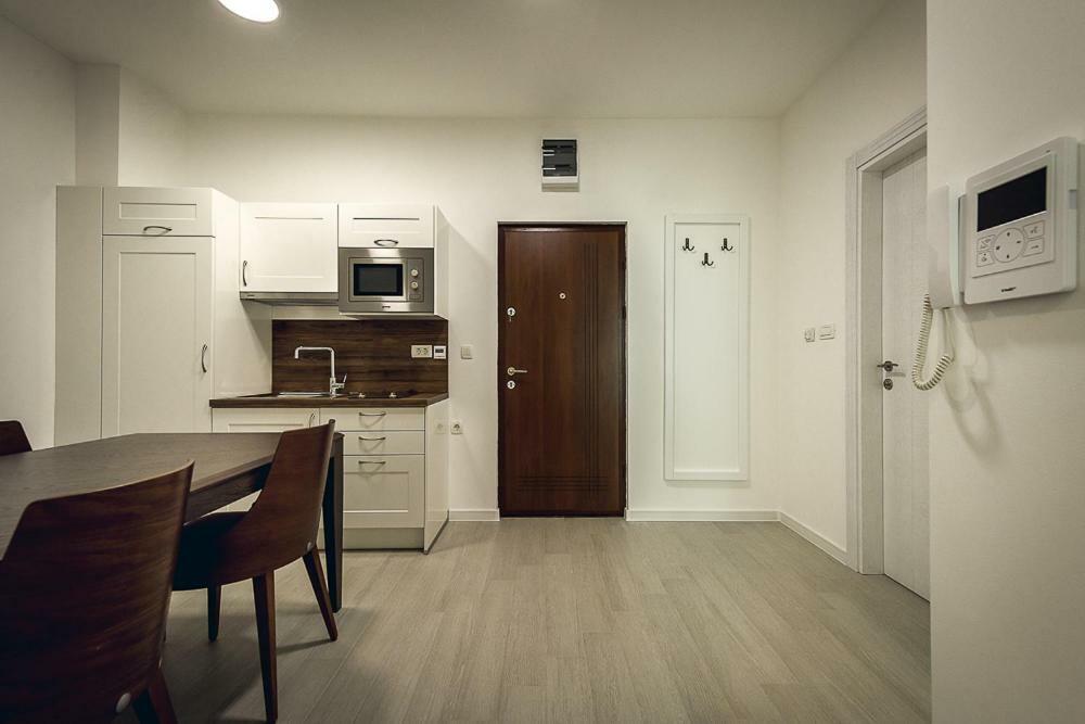 Adria Lux Apartmens 2 スヴェティ・ステファン エクステリア 写真