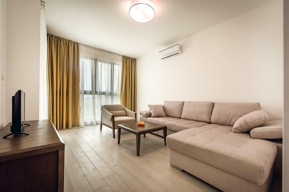 Adria Lux Apartmens 2 スヴェティ・ステファン エクステリア 写真