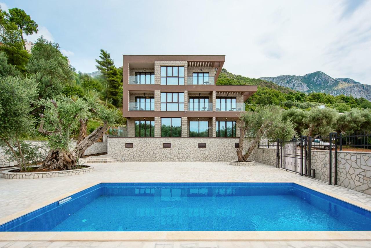 Adria Lux Apartmens 2 スヴェティ・ステファン エクステリア 写真