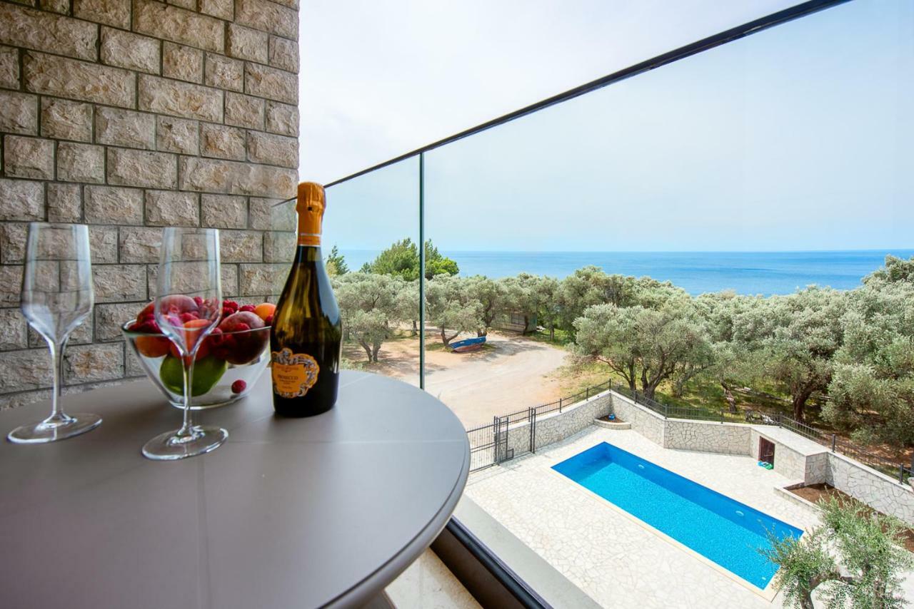 Adria Lux Apartmens 2 スヴェティ・ステファン エクステリア 写真