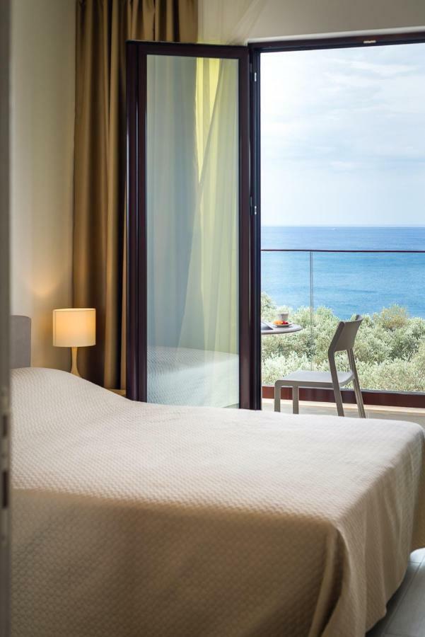 Adria Lux Apartmens 2 スヴェティ・ステファン エクステリア 写真